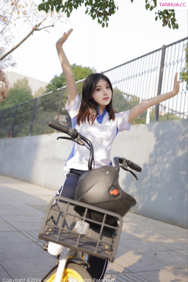 豆瓣酱  [XiuRen]高清写真图 2024.01.19 No.7994 豆瓣酱 制服美臀第43张图片